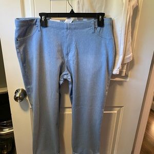 Lot of 2 Capris Time and Tru Size XXL.